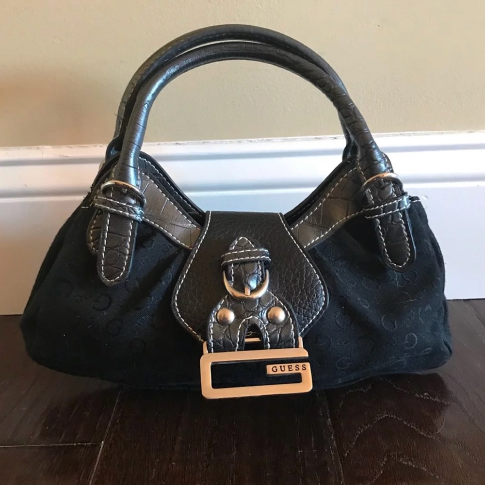 Little black guess bag